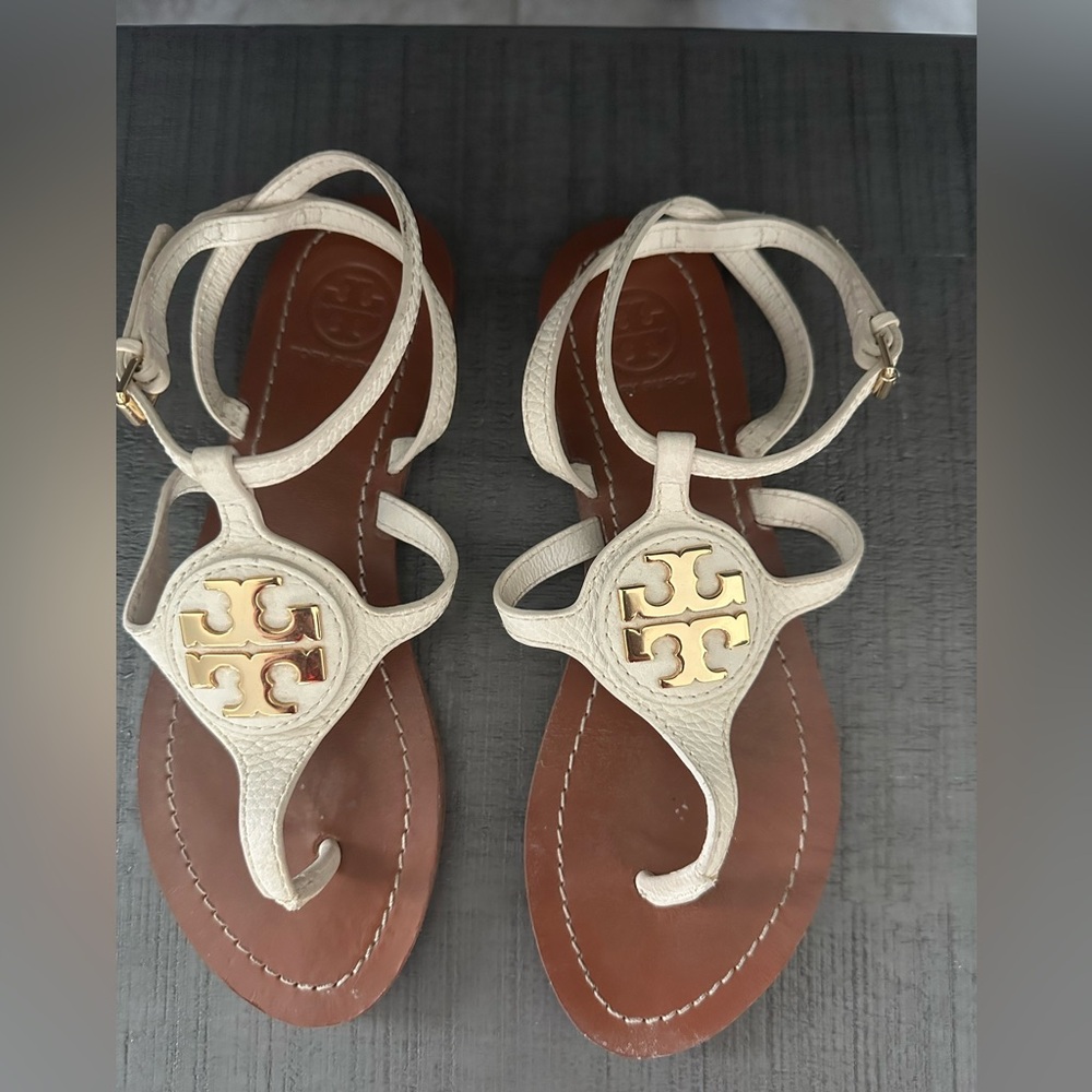 Tory Burch Cream Sandals with Gold Emblem